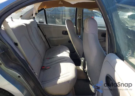 2002 Saturn S-Series Sl1 z USA, uszkodzony, nr VIN 1G8ZH54892Z207475